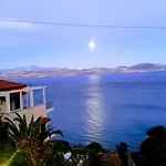 Seaside Maisonette In Kiveri, Near Nafplion. Dom wakacyjny Kivérion