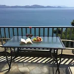 Seaside Maisonette In Kiveri, Near Nafplion. * Kivérion