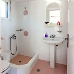 Seaside Maisonette In Kiveri, Near Nafplion. Dom wakacyjny *