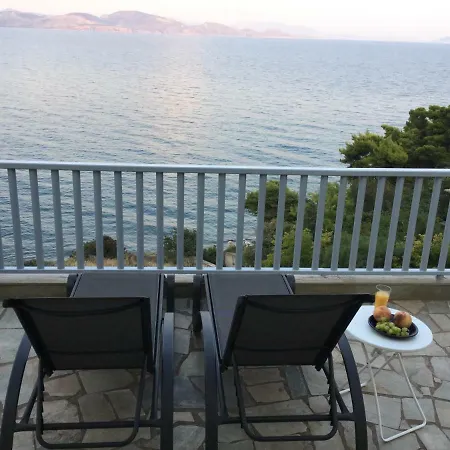Seaside Maisonette In Kiveri, Near Nafplion. * Киверион