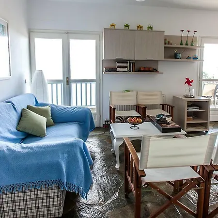 Seaside Maisonette In Kiveri, Near Nafplion. Дом отдыха *