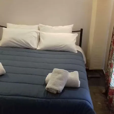 Seaside Maisonette In Kiveri, Near Nafplion.
