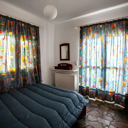 Seaside Maisonette In Kiveri, Near Nafplion. Kivérion