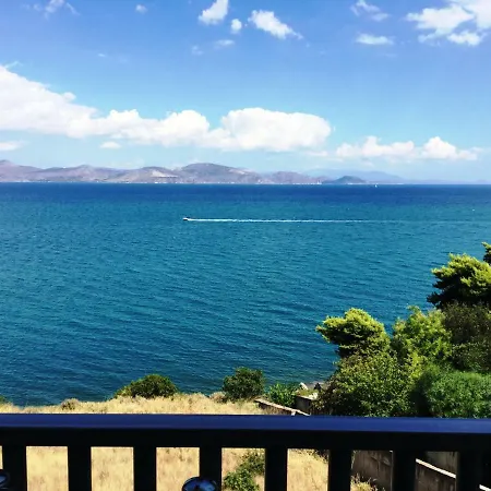 Seaside Maisonette In Kiveri, Near Nafplion. * Kivérion