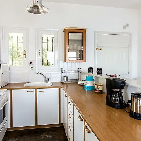 Seaside Maisonette In Kiveri, Near Nafplion.