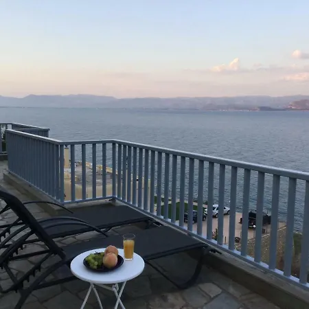 別荘 Seaside Maisonette In Kiveri, Near Nafplion. Kivérion