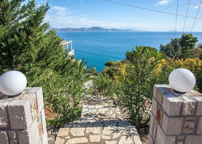 Seaside Maisonette In Kiveri, Near Nafplion. Nyaraló Kivéri