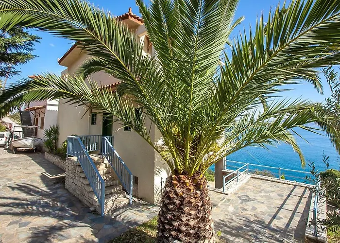 Seaside Maisonette In Kiveri, Near Nafplion. *