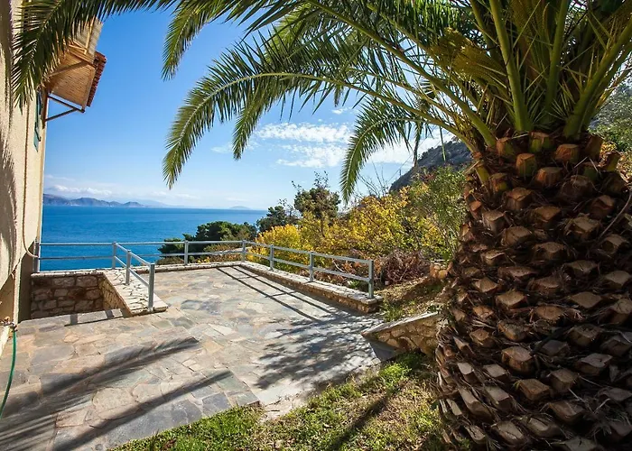 Seaside Maisonette In Kiveri, Near Nafplion.