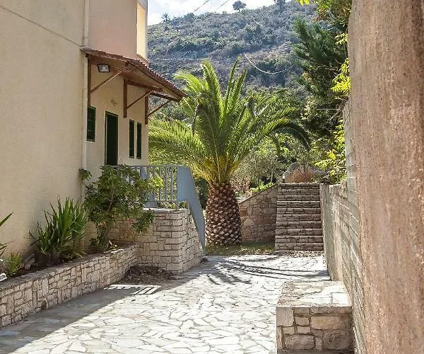 Seaside Maisonette In Kiveri, Near Nafplion. Nyaraló