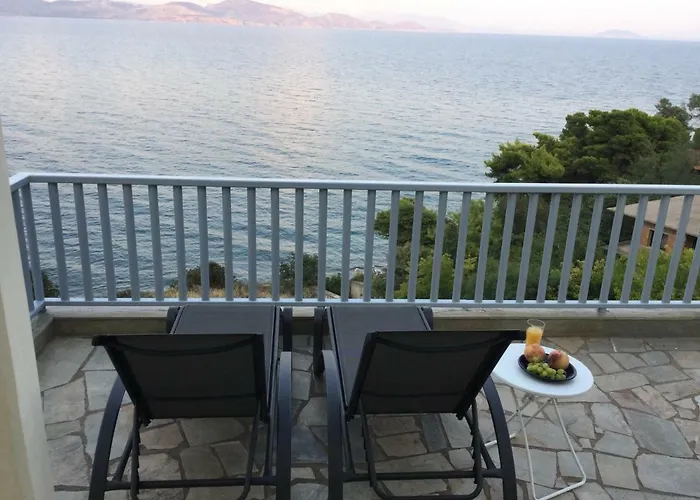 Seaside Maisonette In Kiveri, Near Nafplion. * Kivéri