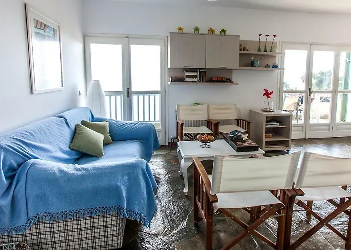 Seaside Maisonette In Kiveri, Near Nafplion. Dom wakacyjny *