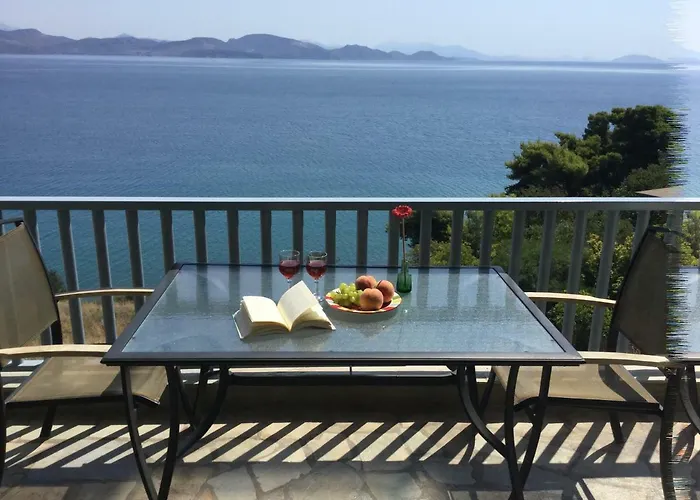 Nyaraló Seaside Maisonette In Kiveri, Near Nafplion. *