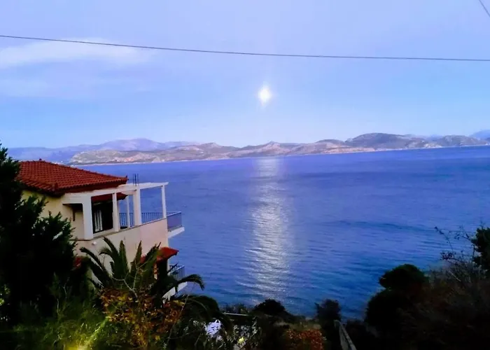 Seaside Maisonette In Kiveri, Near Nafplion. Dom wakacyjny Kivérion