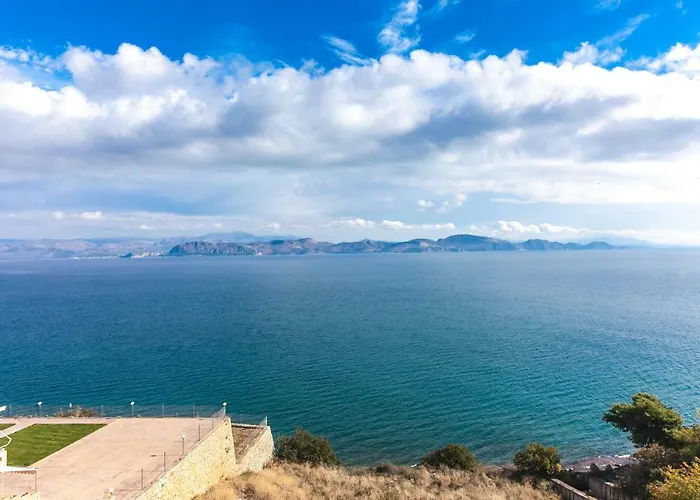Seaside Maisonette In Kiveri, Near Nafplion. Nyaraló