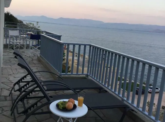 Seaside Maisonette In Kiveri, Near Nafplion. *