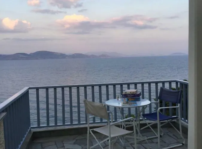 Nyaraló Seaside Maisonette In Kiveri, Near Nafplion. *