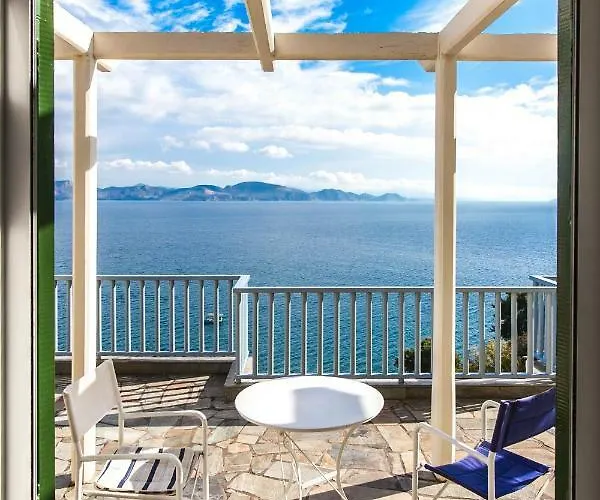 Seaside Maisonette In Kiveri, Near Nafplion.